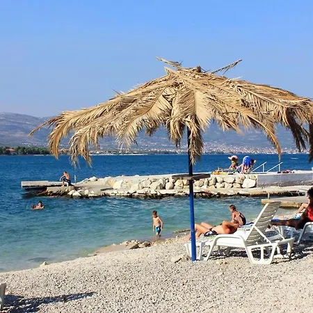 Katja * Τρογκίρ