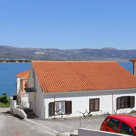 Katja * Τρογκίρ